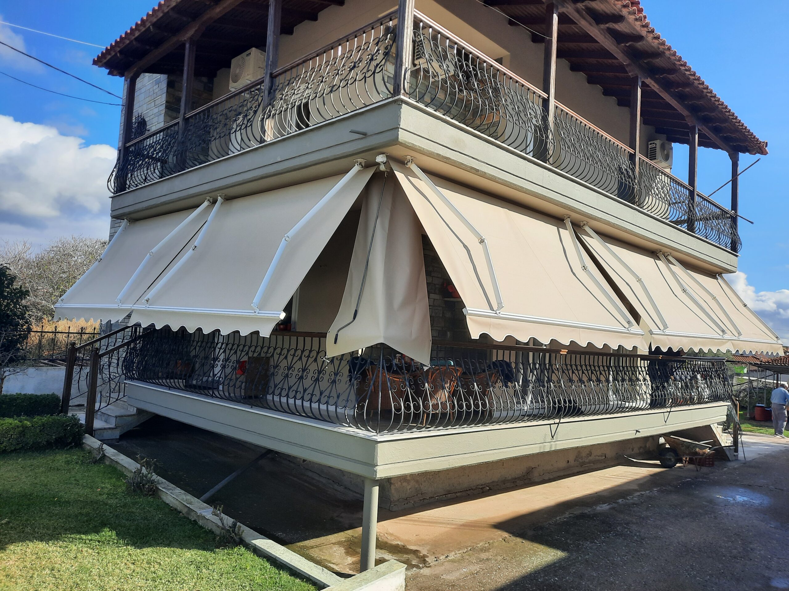 ΤεντοPlanet | Τέντες, Πέργκολες, Ζελατίνες, Καποτίνες | Υφασμάτινες, Μεταλλικές, Ηλεκτροκίνητες | Τοποθέτηση, Επισκευή, Συντήρηση | Θεσσαλονίκη | Tentoplanet.gr