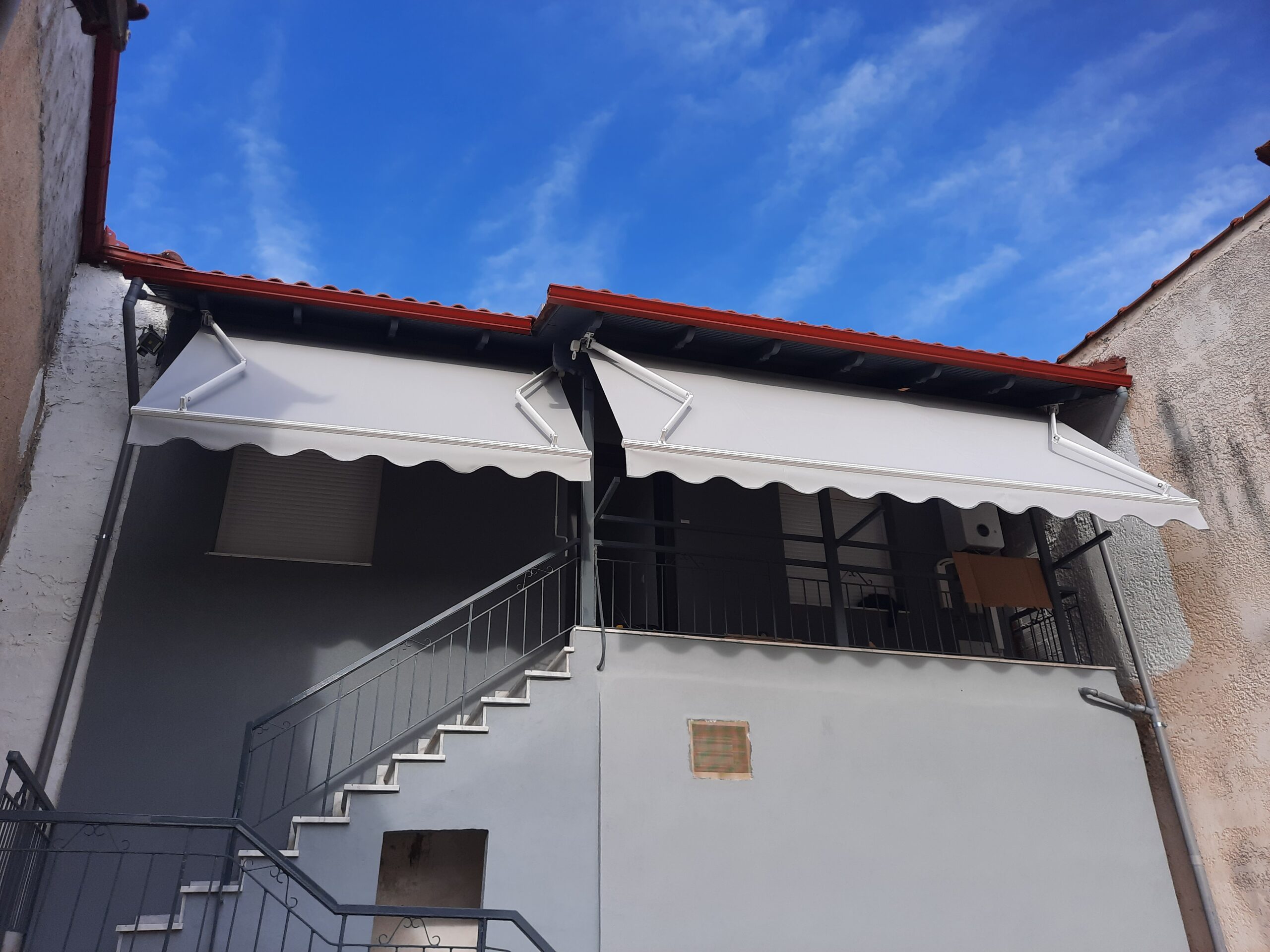 ΤεντοPlanet | Τέντες, Πέργκολες, Ζελατίνες, Καποτίνες | Υφασμάτινες, Μεταλλικές, Ηλεκτροκίνητες | Τοποθέτηση, Επισκευή, Συντήρηση | Θεσσαλονίκη | Tentoplanet.gr