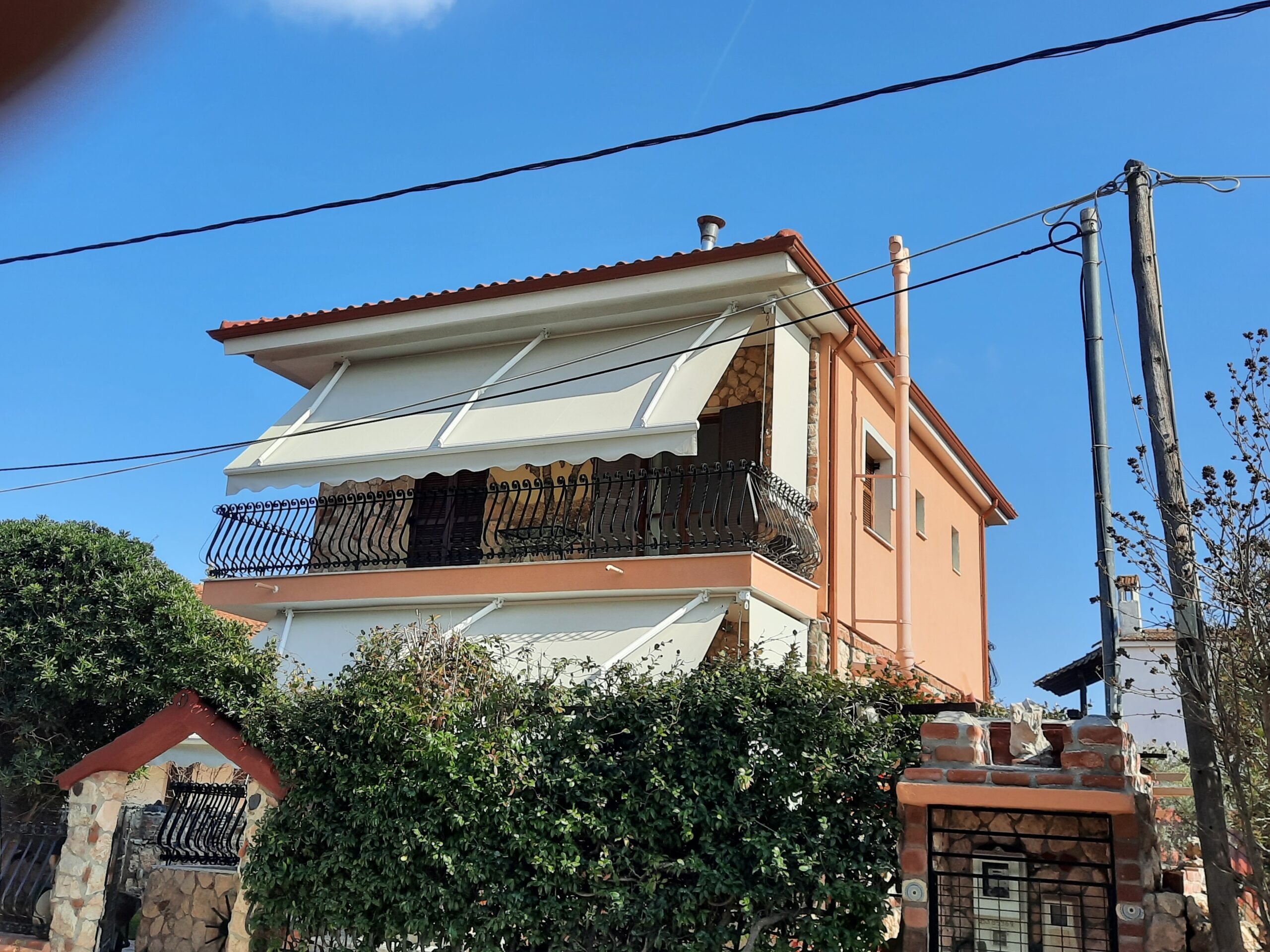 ΤεντοPlanet | Τέντες, Πέργκολες, Ζελατίνες, Καποτίνες | Υφασμάτινες, Μεταλλικές, Ηλεκτροκίνητες | Τοποθέτηση, Επισκευή, Συντήρηση | Θεσσαλονίκη | Tentoplanet.gr