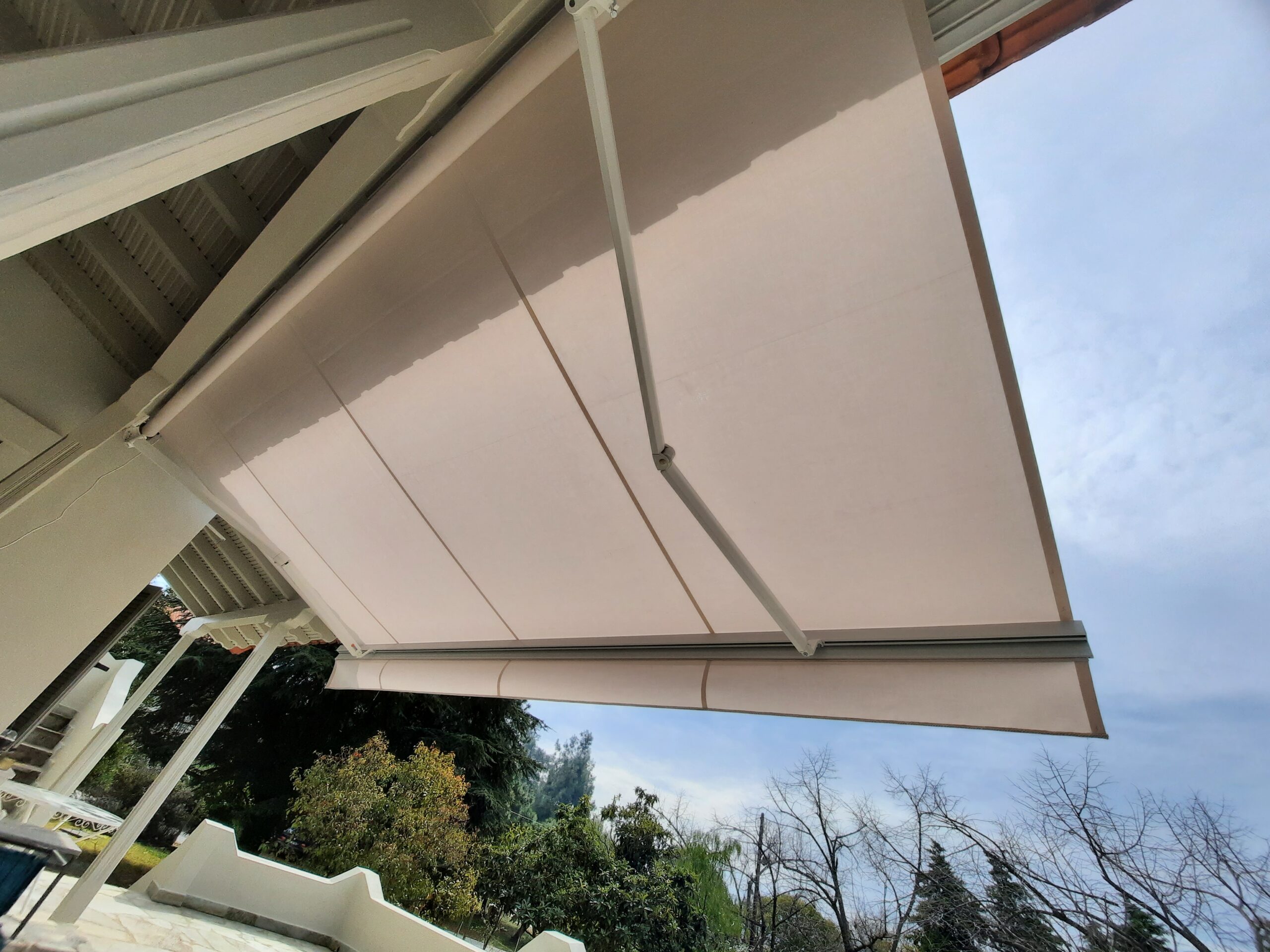 ΤεντοPlanet | Τέντες, Πέργκολες, Ζελατίνες, Καποτίνες | Υφασμάτινες, Μεταλλικές, Ηλεκτροκίνητες | Τοποθέτηση, Επισκευή, Συντήρηση | Θεσσαλονίκη | Tentoplanet.gr