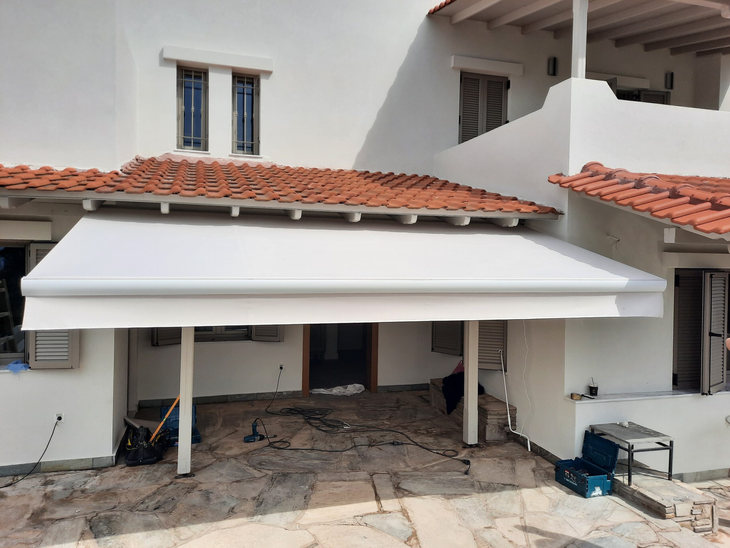 ΤεντοPlanet | Τέντες, Πέργκολες, Ζελατίνες, Καποτίνες | Υφασμάτινες, Μεταλλικές, Ηλεκτροκίνητες | Τοποθέτηση, Επισκευή, Συντήρηση | Θεσσαλονίκη | Tentoplanet.gr