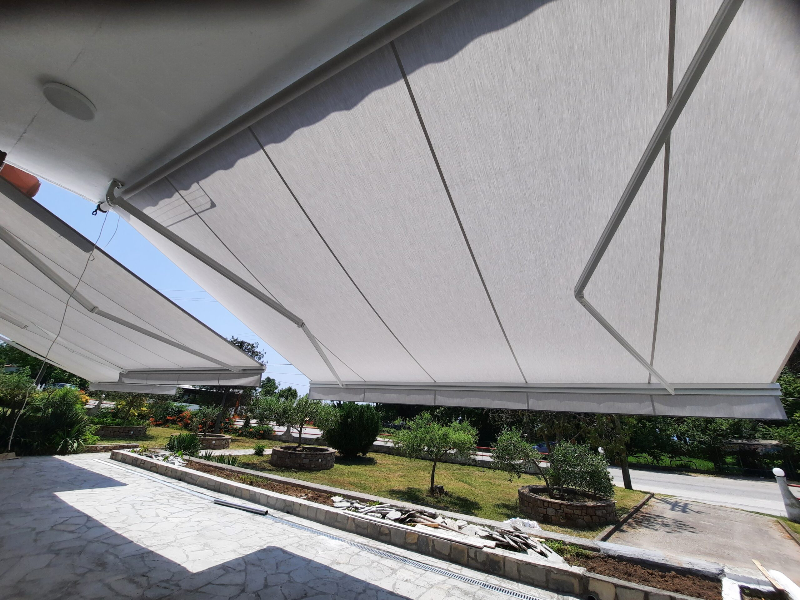 ΤεντοPlanet | Τέντες, Πέργκολες, Ζελατίνες, Καποτίνες | Υφασμάτινες, Μεταλλικές, Ηλεκτροκίνητες | Τοποθέτηση, Επισκευή, Συντήρηση | Θεσσαλονίκη | Tentoplanet.gr