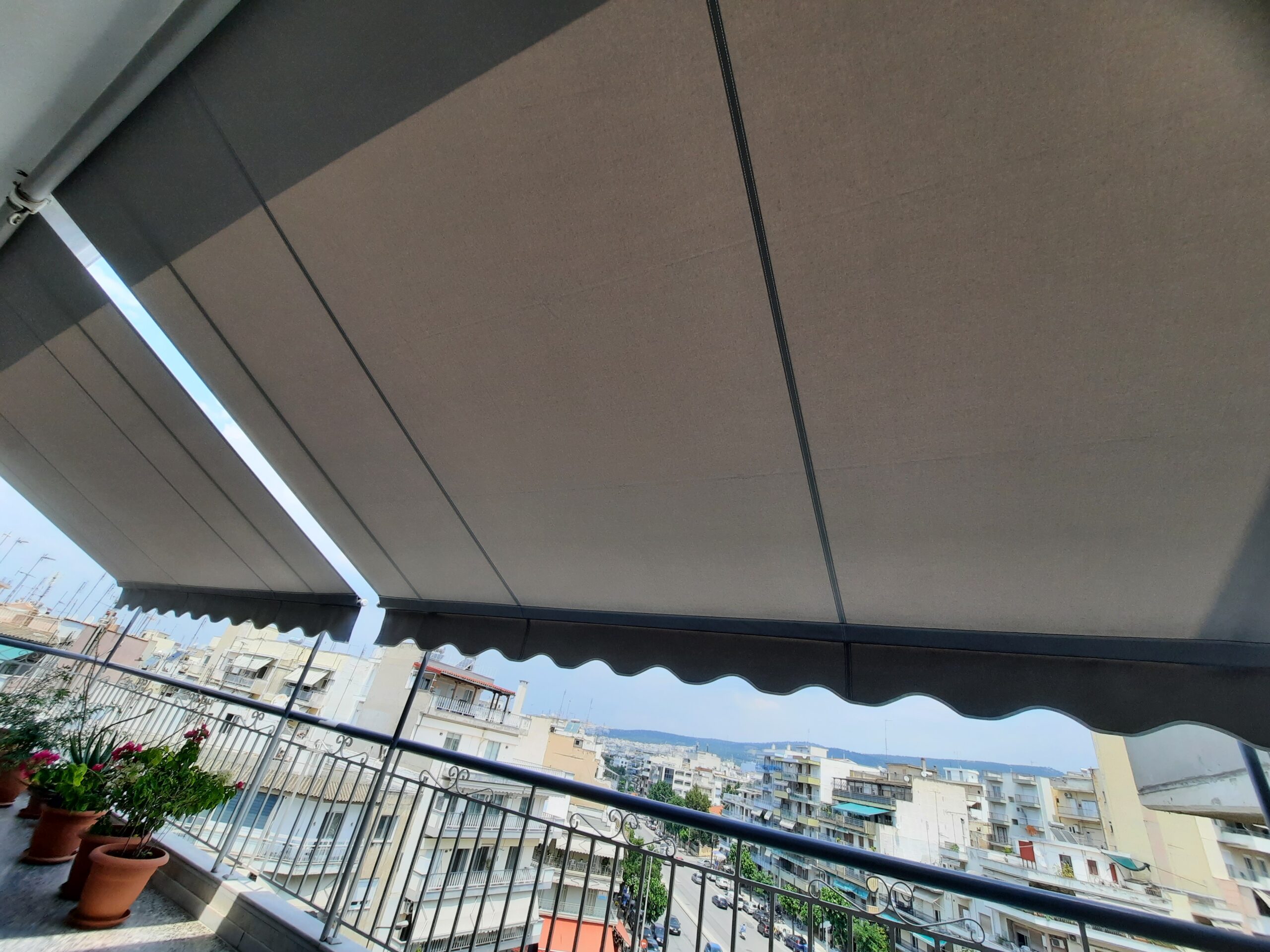 ΤεντοPlanet | Τέντες, Πέργκολες, Ζελατίνες, Καποτίνες | Υφασμάτινες, Μεταλλικές, Ηλεκτροκίνητες | Τοποθέτηση, Επισκευή, Συντήρηση | Θεσσαλονίκη | Tentoplanet.gr