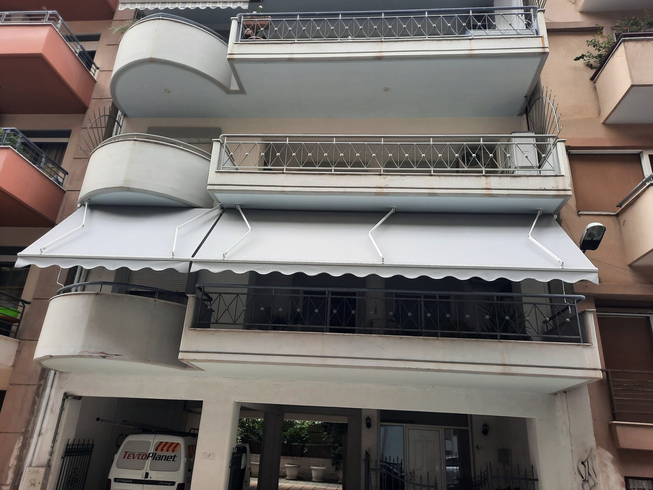 ΤεντοPlanet | Τέντες, Πέργκολες, Ζελατίνες, Καποτίνες | Υφασμάτινες, Μεταλλικές, Ηλεκτροκίνητες | Τοποθέτηση, Επισκευή, Συντήρηση | Θεσσαλονίκη | Tentoplanet.gr