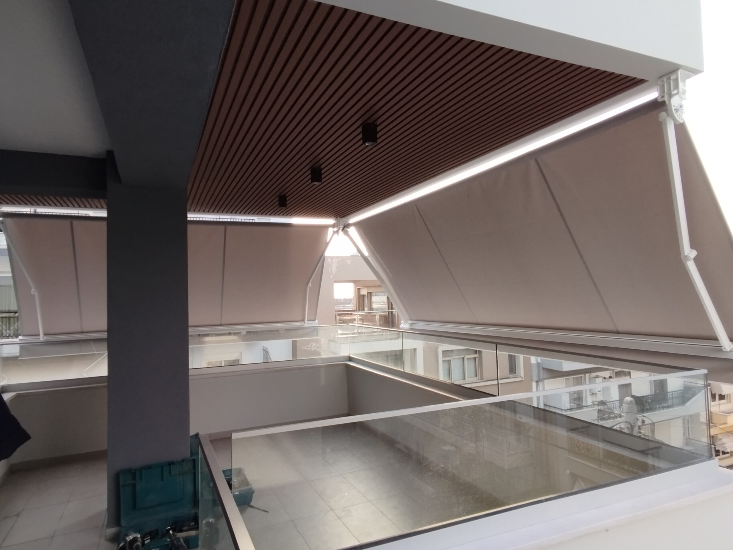 ΤεντοPlanet | Τέντες, Πέργκολες, Ζελατίνες, Καποτίνες | Υφασμάτινες, Μεταλλικές, Ηλεκτροκίνητες | Τοποθέτηση, Επισκευή, Συντήρηση | Θεσσαλονίκη | Tentoplanet.gr