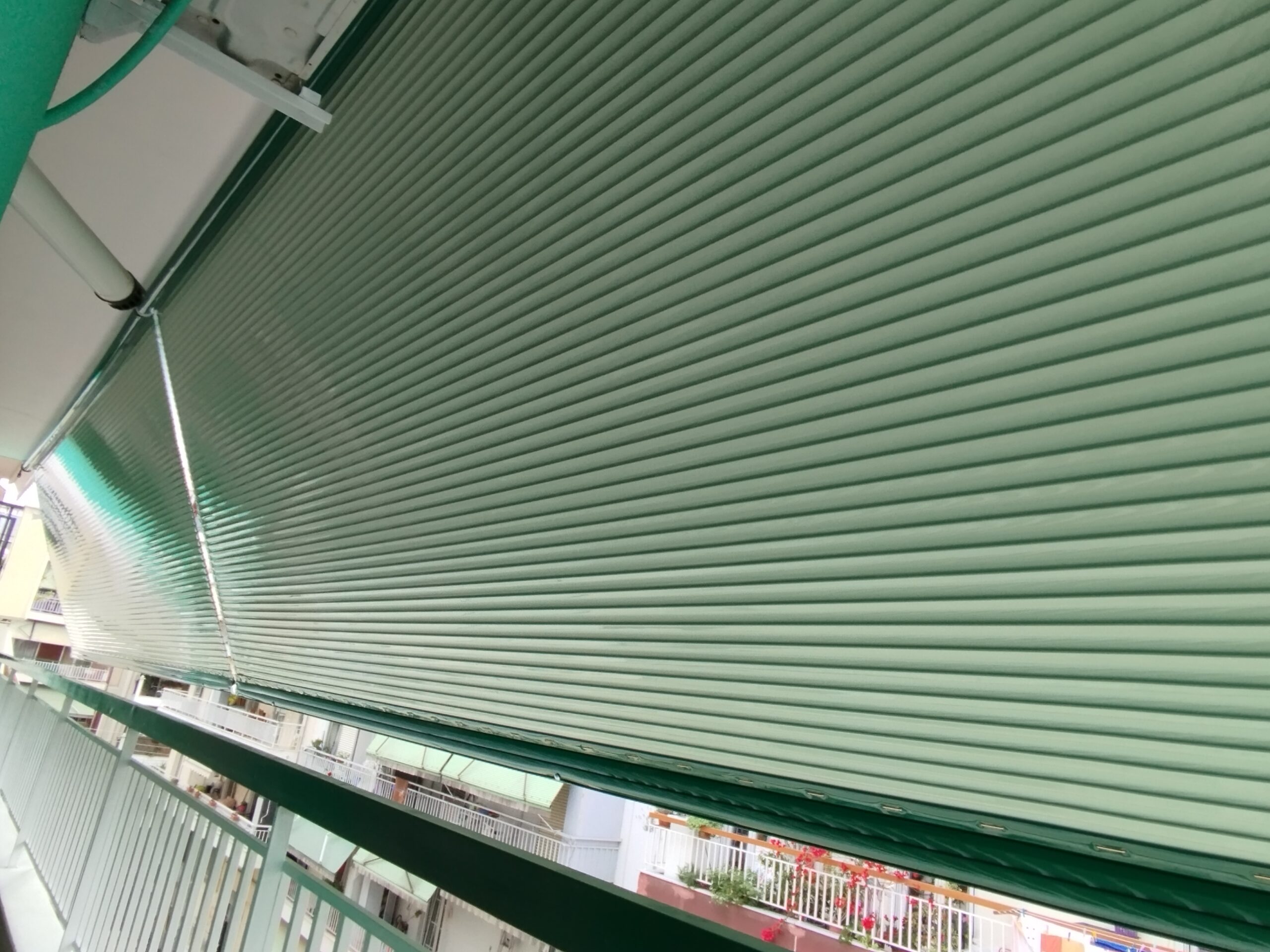 ΤεντοPlanet | Τέντες, Πέργκολες, Ζελατίνες, Καποτίνες | Υφασμάτινες, Μεταλλικές, Ηλεκτροκίνητες | Τοποθέτηση, Επισκευή, Συντήρηση | Θεσσαλονίκη | Tentoplanet.gr