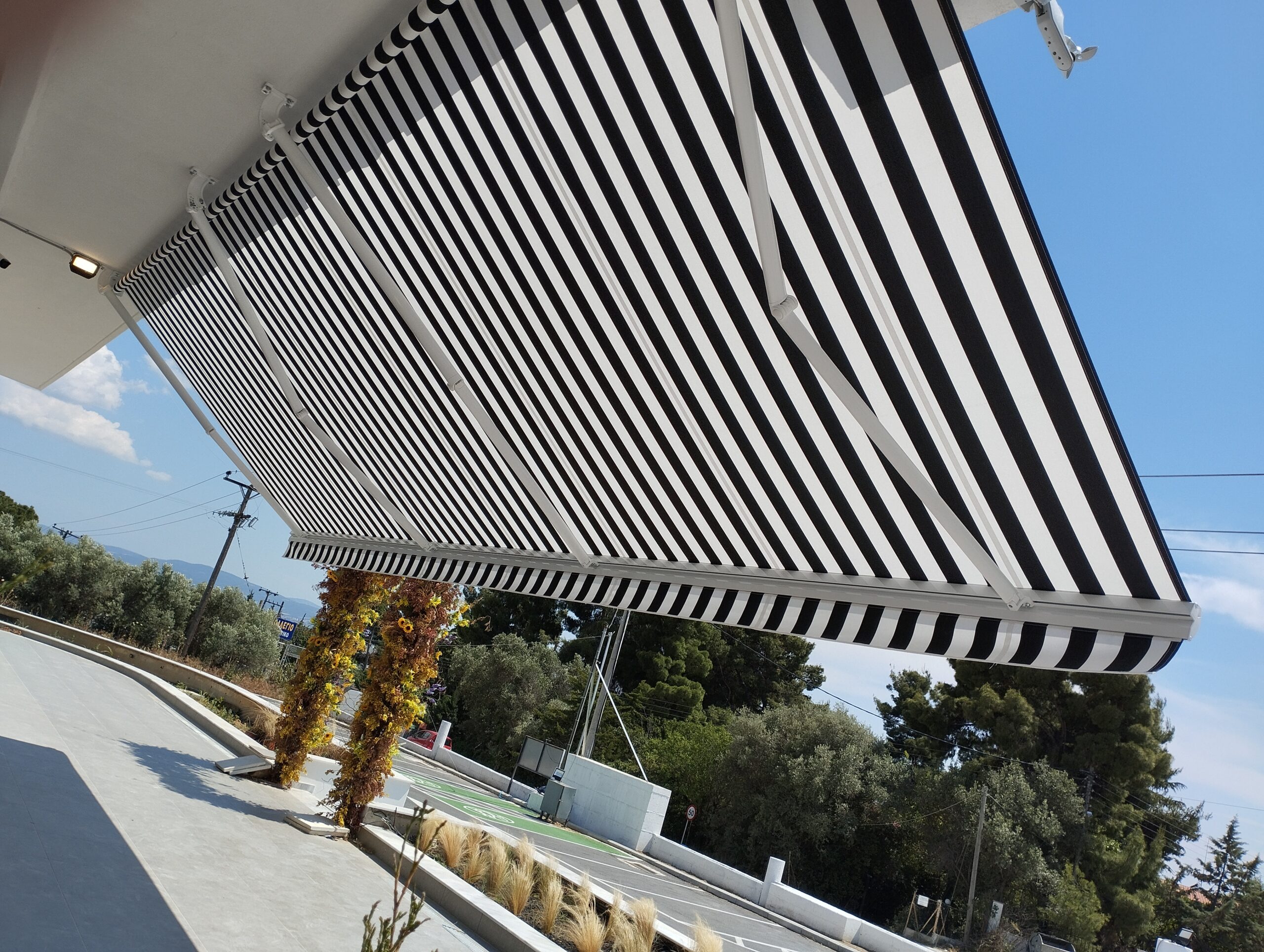 ΤεντοPlanet | Τέντες, Πέργκολες, Ζελατίνες, Καποτίνες | Υφασμάτινες, Μεταλλικές, Ηλεκτροκίνητες | Τοποθέτηση, Επισκευή, Συντήρηση | Θεσσαλονίκη | Tentoplanet.gr