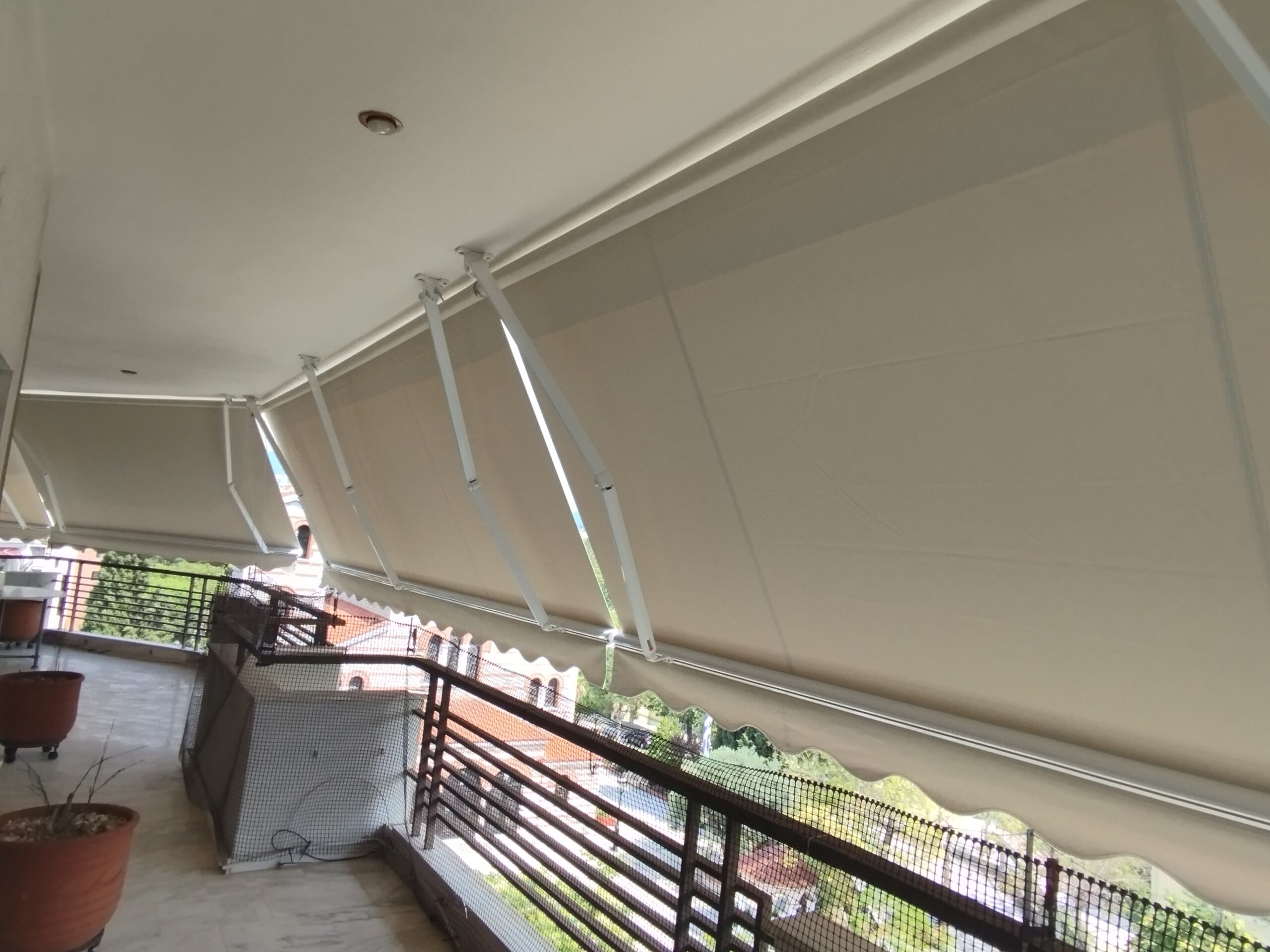 ΤεντοPlanet | Τέντες, Πέργκολες, Ζελατίνες, Καποτίνες | Υφασμάτινες, Μεταλλικές, Ηλεκτροκίνητες | Τοποθέτηση, Επισκευή, Συντήρηση | Θεσσαλονίκη | Tentoplanet.gr