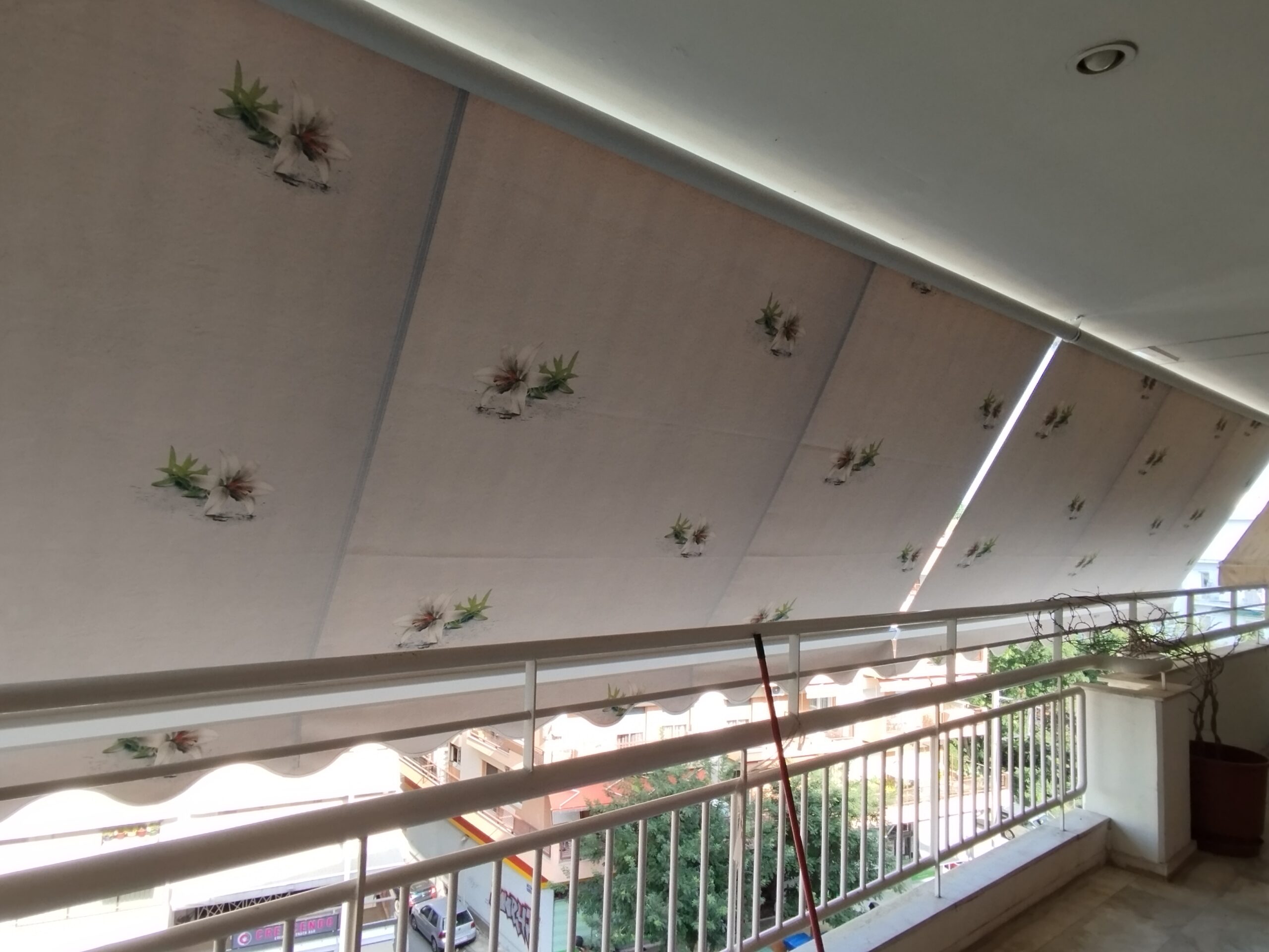 ΤεντοPlanet | Τέντες, Πέργκολες, Ζελατίνες, Καποτίνες | Υφασμάτινες, Μεταλλικές, Ηλεκτροκίνητες | Τοποθέτηση, Επισκευή, Συντήρηση | Θεσσαλονίκη | Tentoplanet.gr