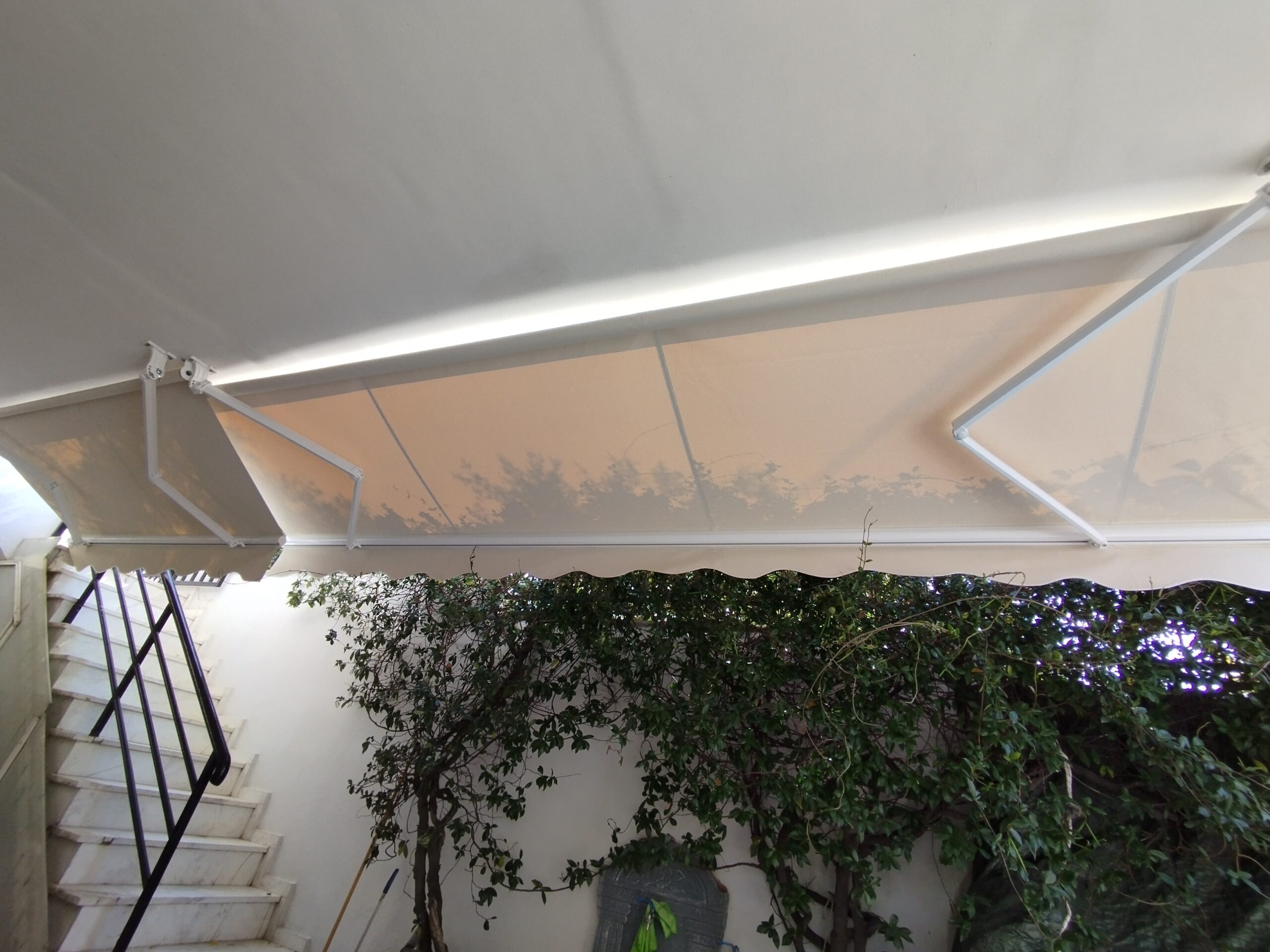 ΤεντοPlanet | Τέντες, Πέργκολες, Ζελατίνες, Καποτίνες | Υφασμάτινες, Μεταλλικές, Ηλεκτροκίνητες | Τοποθέτηση, Επισκευή, Συντήρηση | Θεσσαλονίκη | Tentoplanet.gr