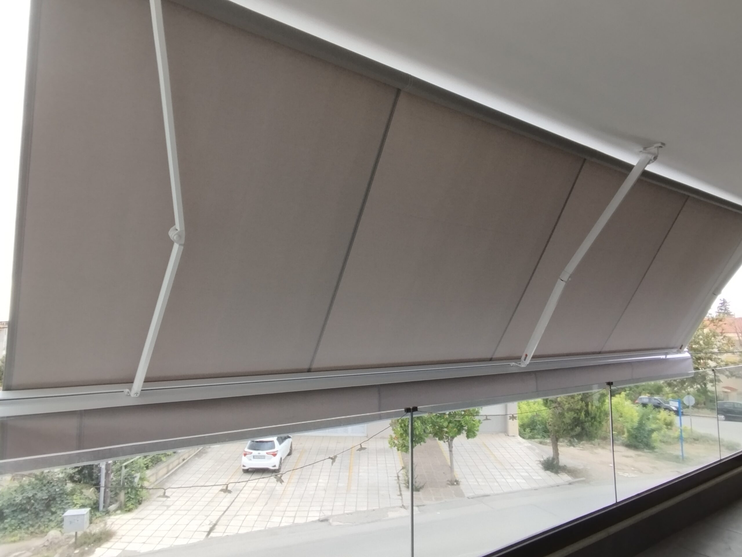 ΤεντοPlanet | Τέντες, Πέργκολες, Ζελατίνες, Καποτίνες | Υφασμάτινες, Μεταλλικές, Ηλεκτροκίνητες | Τοποθέτηση, Επισκευή, Συντήρηση | Θεσσαλονίκη | Tentoplanet.gr